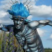 Alien als Walkact mit Bodypaint-Art - die außeridischen sind gelandet